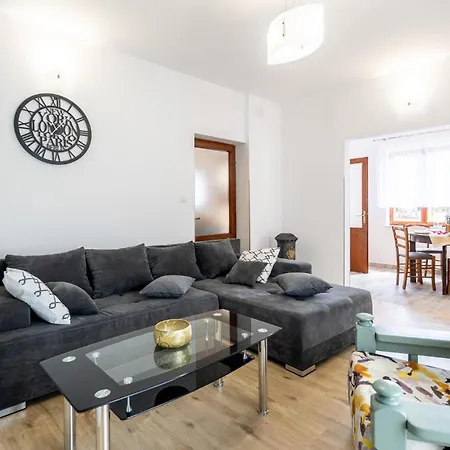 아파트 Stunning In Bresca With Wifi