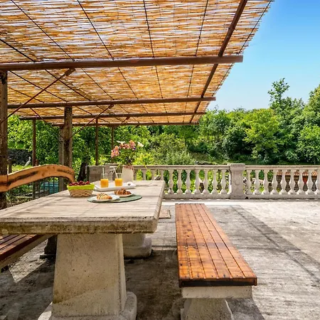 Stunning In Bresca With Wifi