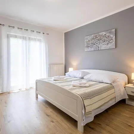 Stunning In Bresca With Wifi Appartamento Breza