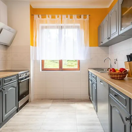 Stunning In Bresca With Wifi