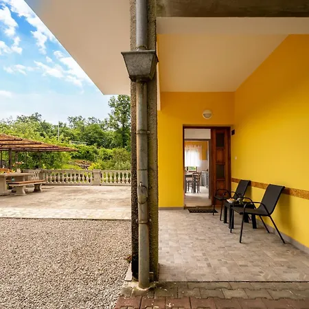 Stunning In Bresca With Wifi Appartamento Breza